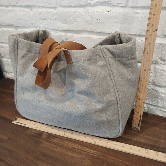 The Royal Standard Gray Wool Blend Large Tote Bag Purse 17" x 12" Leather Handle - Picture 6 of 9